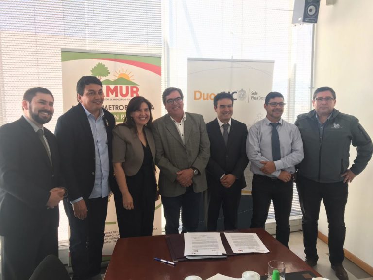 AMUR y Duoc UC buscan potenciar emprendimiento y turismo en comunas rurales