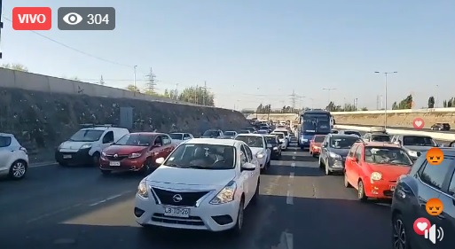 Bocinazos, indignación y taco: Así se vive el alza de $400 a $500 en el Acceso Sur