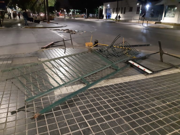 Cierran estaciones del Metro tras manifestaciones