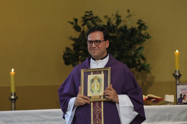 Párroco Guillermo Greene asumió en parroquia Nuestras Señoras de las Mercedes