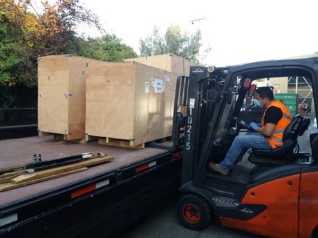 Máquinas para confeccionar mascarillas llegaron a CMPC Puente Alto