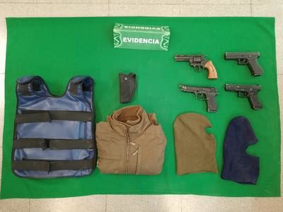 Zona en cuarentena: Detienen a sujetos que simularon ser policías para una “quitada de drogas”
