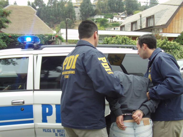 Lo dejaron con arresto domiciliario por riesgo de contagio y a los días violó a su ex pareja