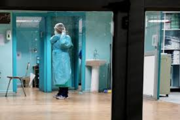 Matronas del Sótero denuncian falta de insumos y sienten que las juzgaron injustamente