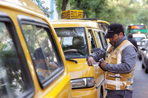 Transportistas escolares podrán ahora realizar otros servicios de transportes