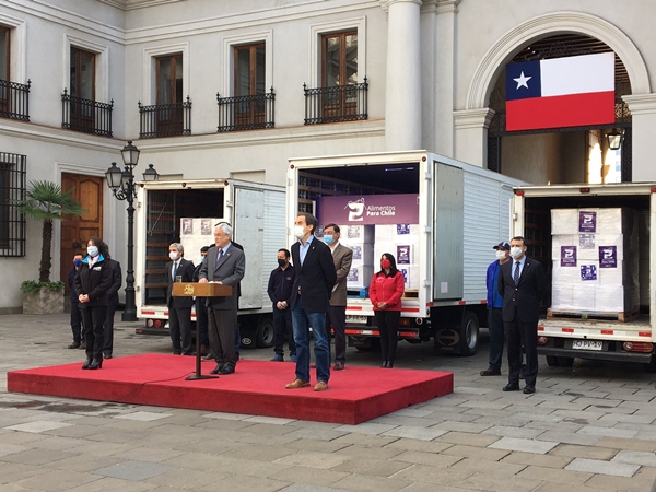 Se inició entrega de canastas de alimentos en tres comunas del Gran Santiago