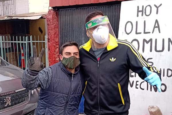 “Panchito” Saavedra llegó con apoyo a ollas comunes de Bajos de Mena en Puente Alto