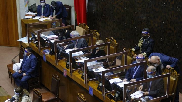 Histórico: Senado aprueba retiro del 10% de Fondos de Pensiones