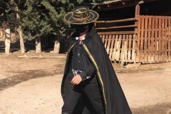 Nueva pista: Misterioso “Zorro solidario” es vecino de la villa Andes del Sur de Puente Alto