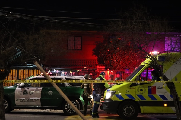 Dos muertos y un herido tras tiroteo al interior de una casa en Puente Alto