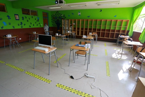 Comunidades educativas de Puente Alto dicen que no volverán a clases este año