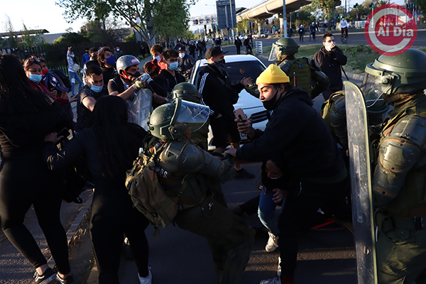 [Video] Con enfrentamientos, daños y detenidos termina marcha en Puente Alto