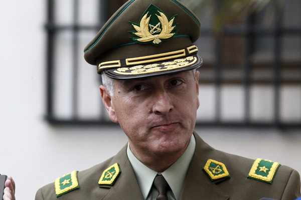 General Rozas deja el mando de carabineros tras baleo de menores en hogar del Sename