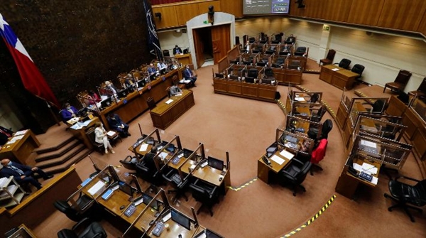Senado rechaza reforma de la Cámara por segundo retiro del 10%