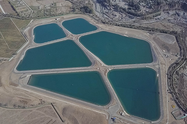 Autoridades llaman a “juntar agua”. Corte comenzaría a las 23 horas