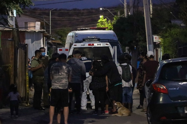 Impacto por hallazgo de cadáver de vecino en población Carol Urzúa