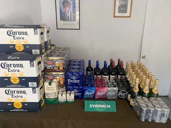 Carabineros incauta bebidas alcohólicas en clandestino ubicado en campamento