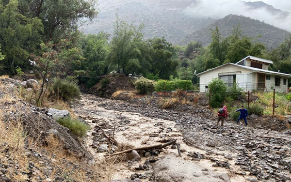 Onemi: 400 personas albergadas en san José de Maipo