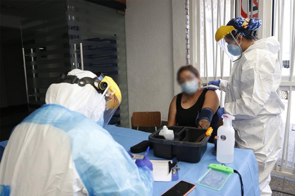 Hoy se informaron 39 decesos por Covid-19 y casos activos llegan a los 5.176 casos