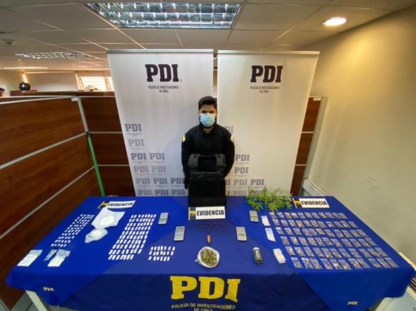 “Los Peluca” caen con Chaleco Antibalas, droga y munición en Puente Alto