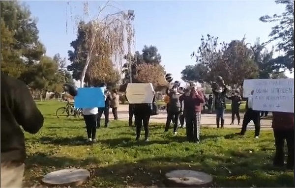 Piden su libertad: Vecinos protestaron por los 11 imputados en prisión por mortal detención ciudadana