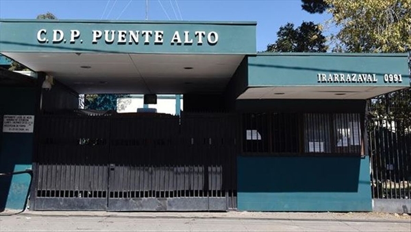 En plancha de trupan ingresaba drogas y celulares a la cárcel de Puente Alto