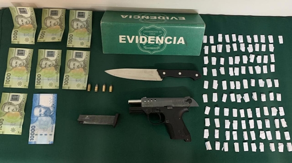Dos detenidos portando armas a fogueo adaptadas para el disparo