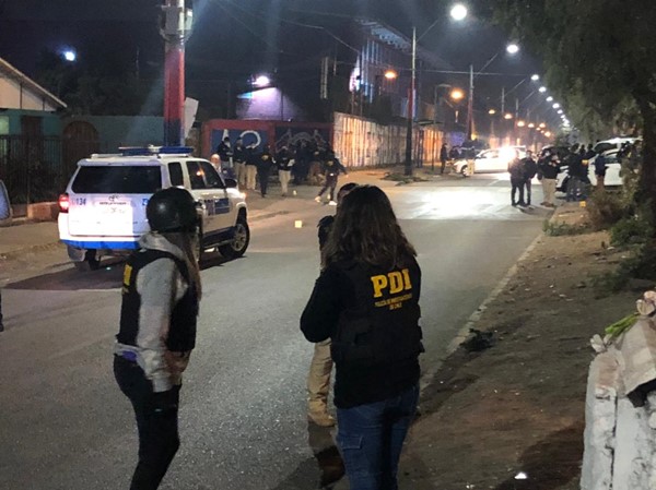 Vuelco: Investigan si disparo que mató a detective salió de arma de uno de sus colegas