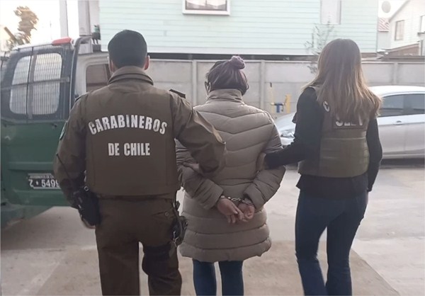 Mujer mantenía vehículo nuevo que era parte de un millonario botín
