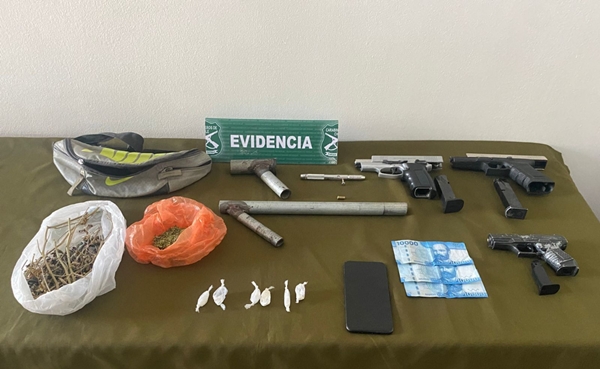 Tras discusión de maleantes SIP detiene a sujeto con armas, drogas y dinero en villa de Puente Alto