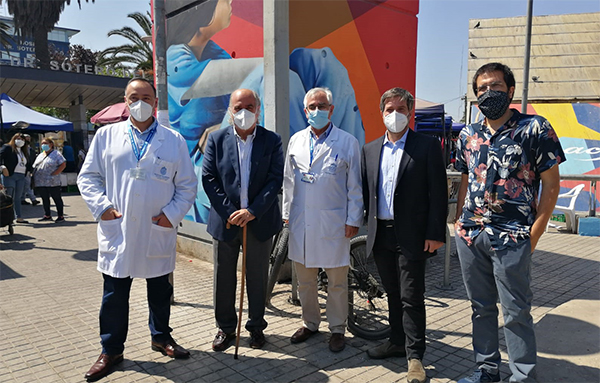Inauguran mural que agradece el trabajo del personal de salud del Hospital Sótero del Río