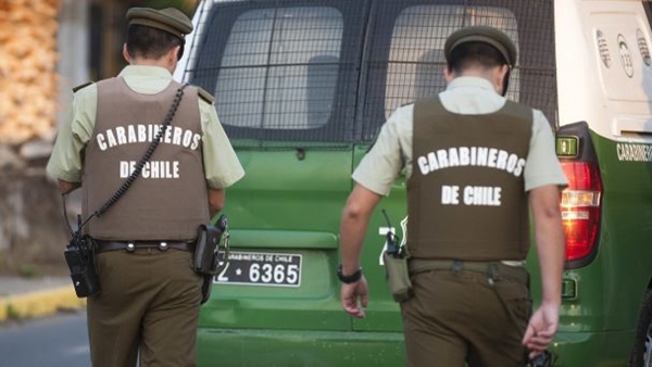 Mujer de 31 años fue detenida tras hallazgo de dos vehículos robados