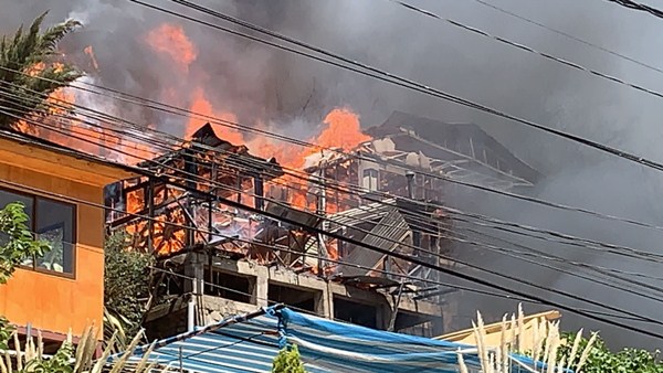 Más de 50 adultos mayores fueron evacuados desde Sanatorio por incendio en San José de Maipo