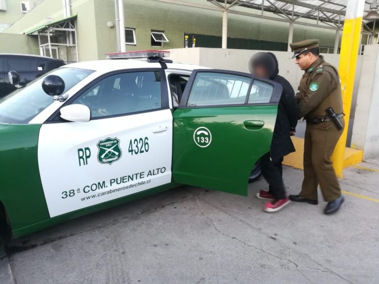 Niños se escondieron en segundo piso mientras delincuentes robaban al interior de casa