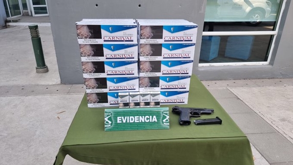 En Nonato Coo detienen a sujetos con cigarrillos de contrabando y una pistola