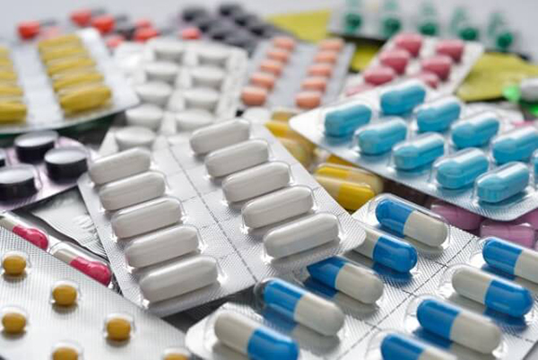 Estudio del Servicio Nacional del Consumidor revela exageradas diferencias entre medicamentos referentes y bioequivalentes