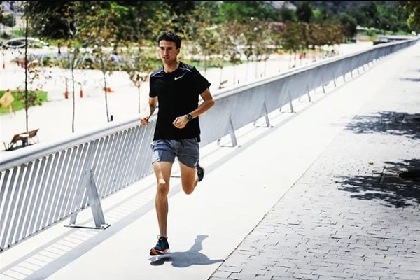 Rodrigo Machado: “El joven atleta calificado como el mejor chileno de todos los tiempos en el Maratón de Boston, Estados Unidos”