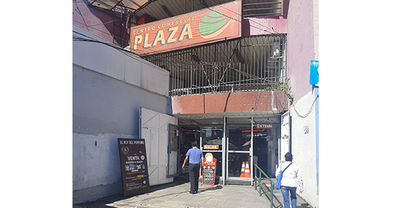 Hombre amenaza a trabajadores de Centro Comercial Plaza Caracol