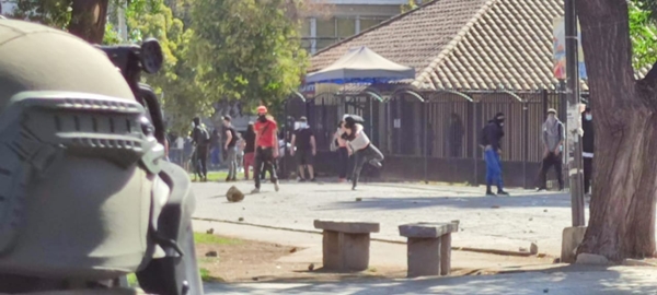 20a. Comisaría de Puente Alto es atacada durante la tarde del “día del joven combatiente”