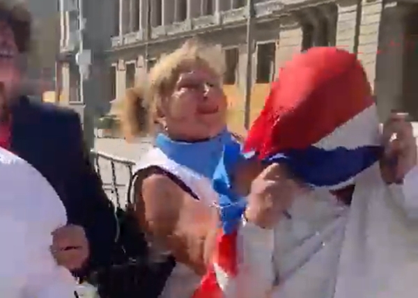 “Repostera” Puentealtina fue detenida por ataque a convencional del Partido Comunista