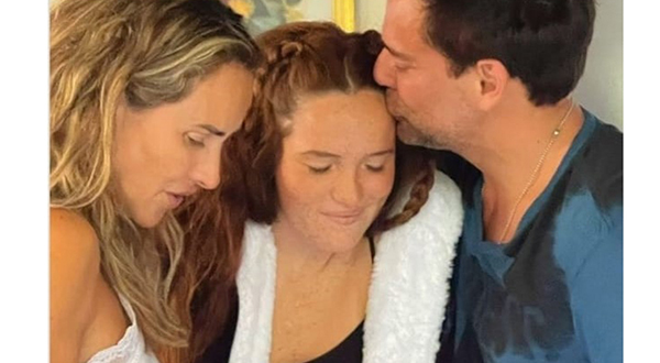 Hija de Angélica Castro y Cristián De la Fuente reaparece en fotografía que compartieron sus padres