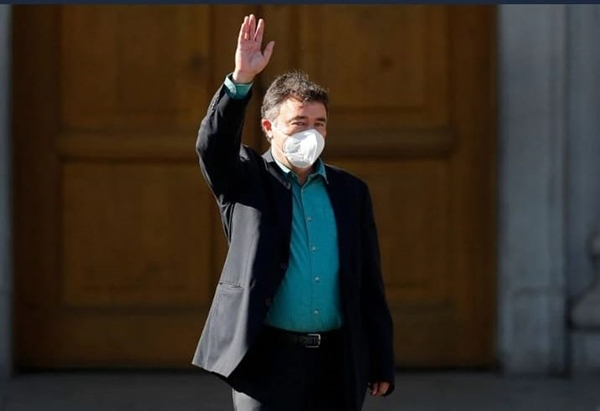 A un día de asumir ministerio: Esteban Valenzuela es acusado por violación de morada