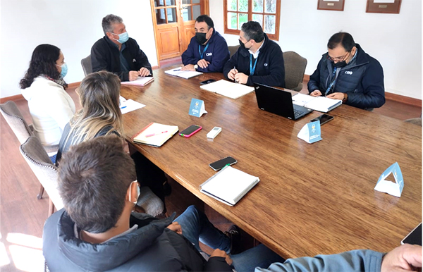 CGE se reúne con alcalde de Pirque para abordar temas de suministro eléctrico  y capacitaciones a personal municipal