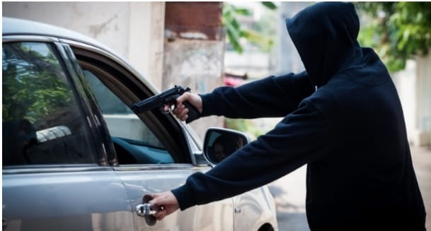 Violento portonazo en calle San Hugo: se suma a otro ocurrido en la capital