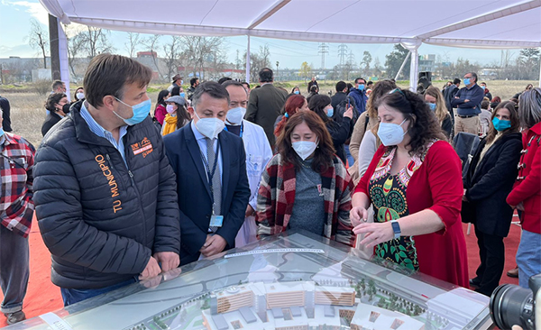 En pleno desarrollo ceremonia de inicio de obras del Hospital Sótero del Río