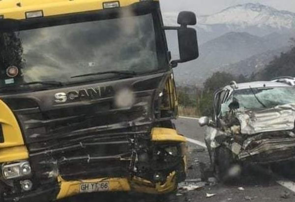 Identifican a pareja fallecida en accidente de San José de Maipo