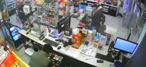 En La Pintana detienen a “El niño del Oxxo”