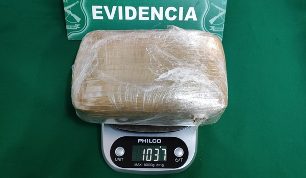 <strong>Guardia encuentra mochila con marihuana en supermercado de Puente Alto</strong>