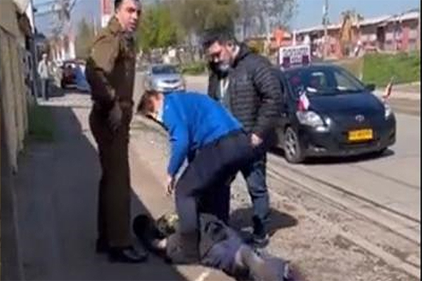 Ex carabinera detuvo a delincuente que escapaba de policía