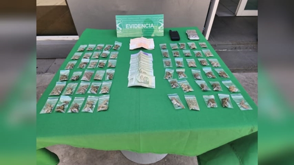 Carabineros detuvo a dos sujetos que ofrecían droga en plaza de Puente Alto
